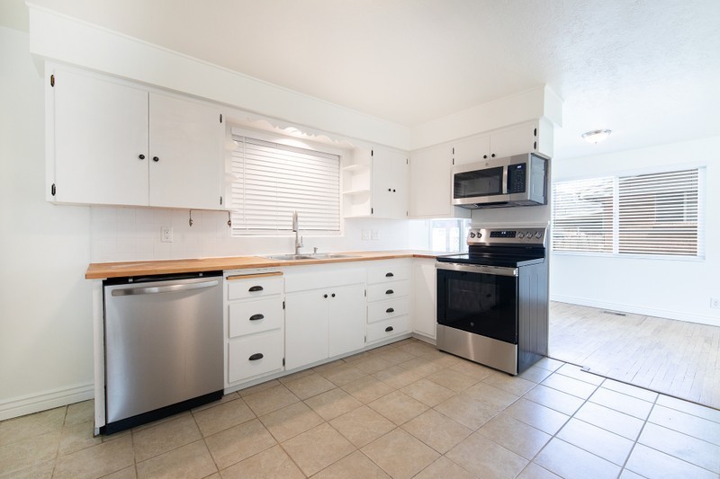 276 W Arizona Dr - Photo 4 of 16