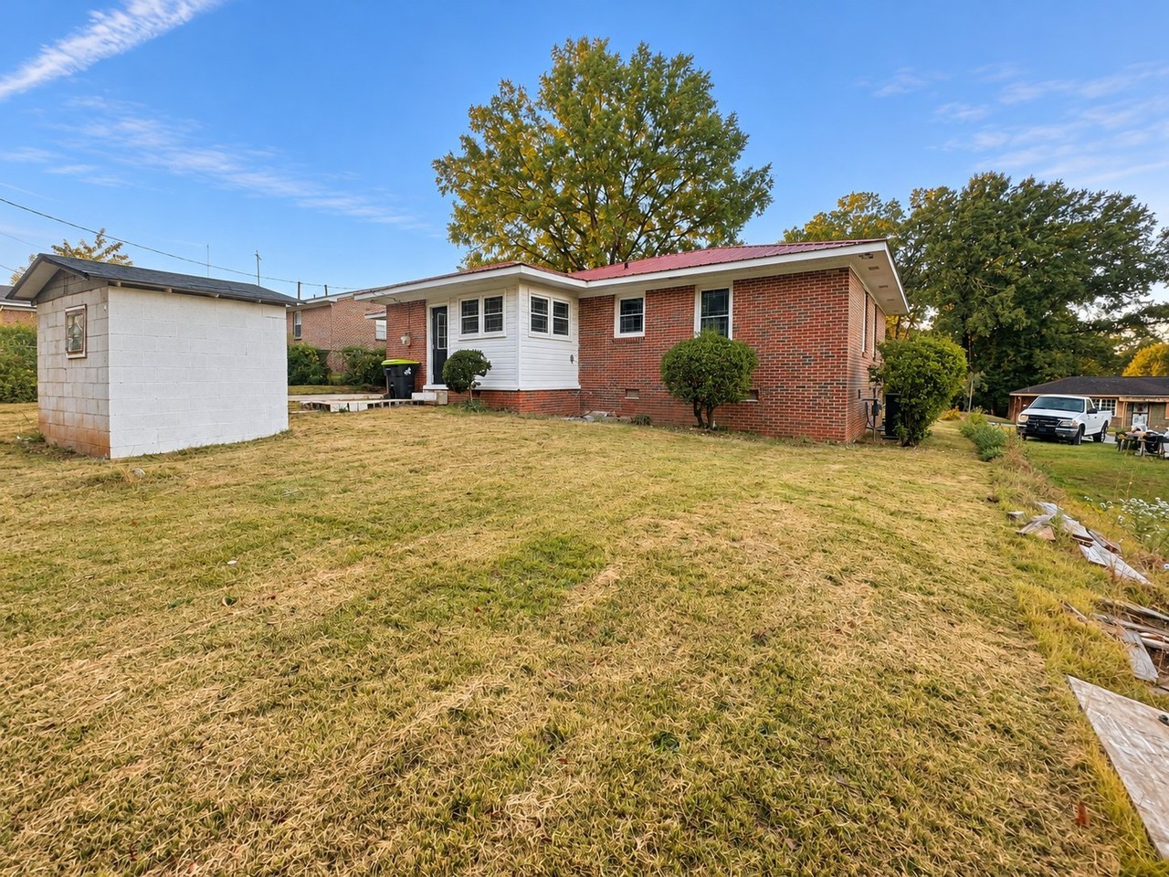 1121 Cook Dr - Photo 2 of 20