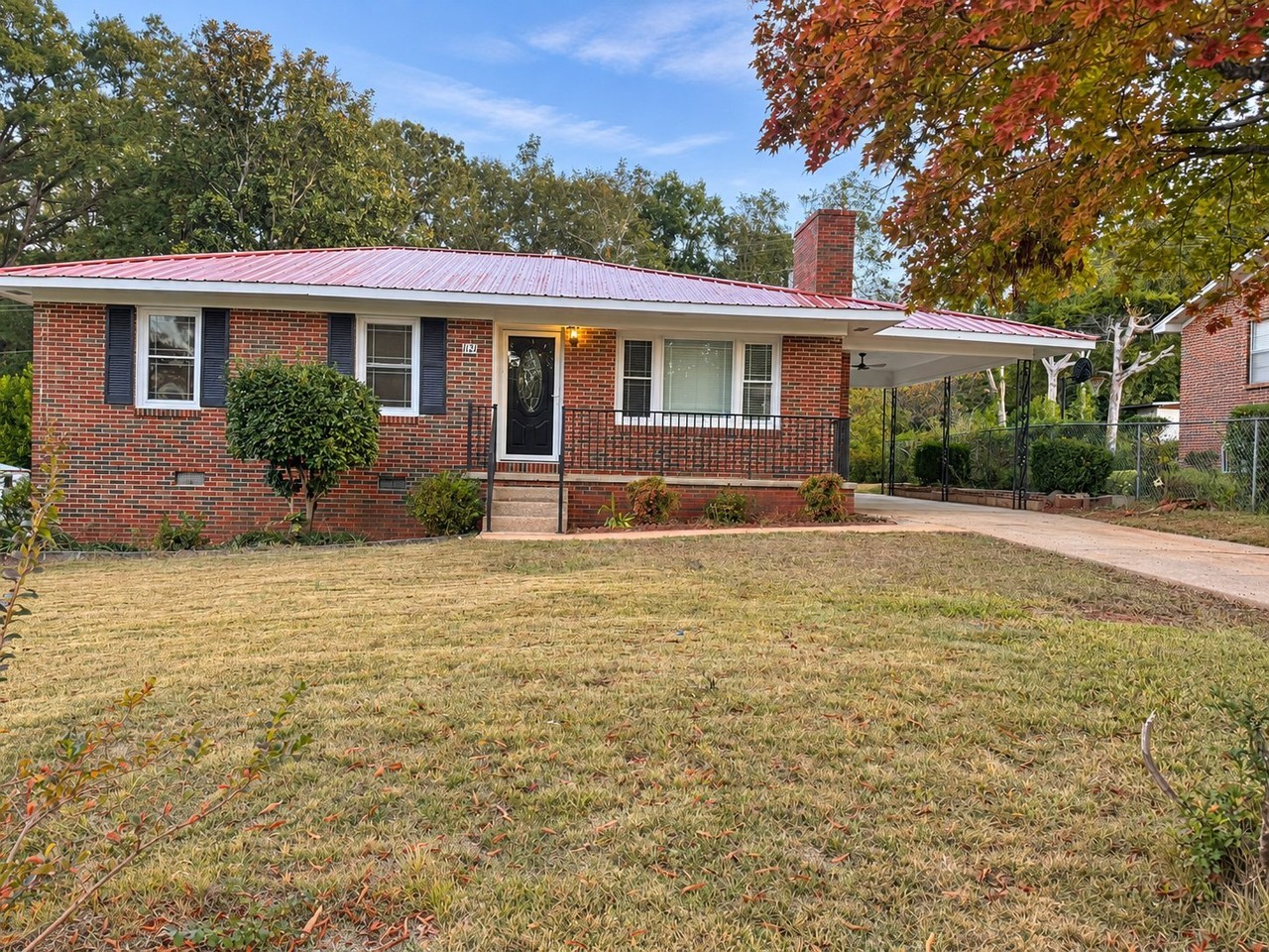 1121 Cook Dr - Photo 3 of 20