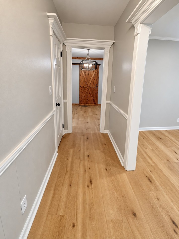 1121 Cook Dr - Photo 4 of 20