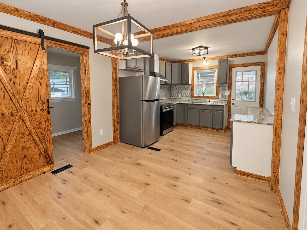 1121 Cook Dr - Photo 6 of 20