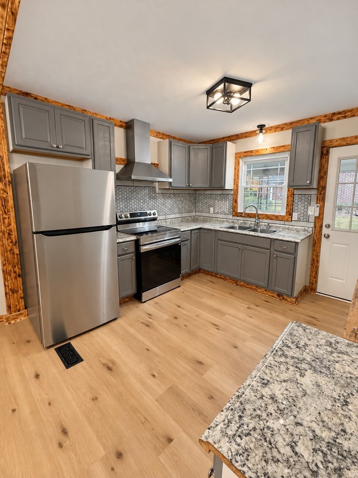 1121 Cook Dr - Photo 7 of 20