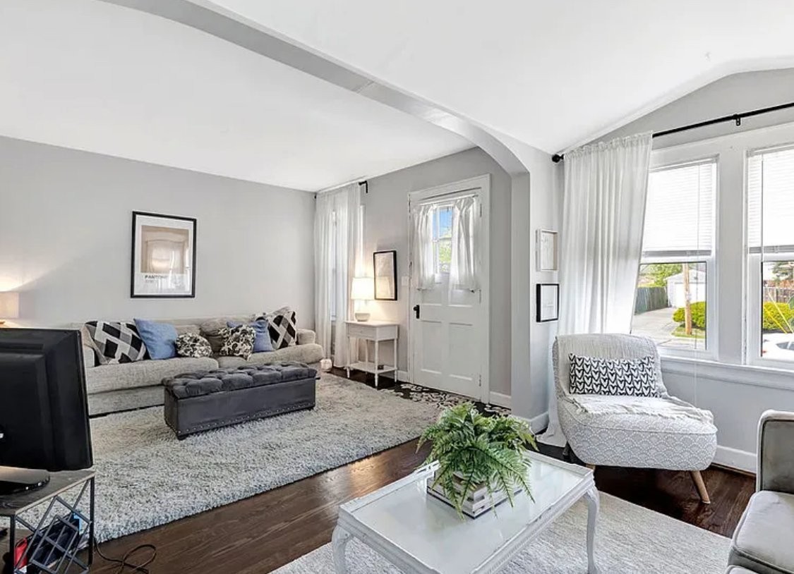 6956 Silverton Ave - Photo 4 of 17