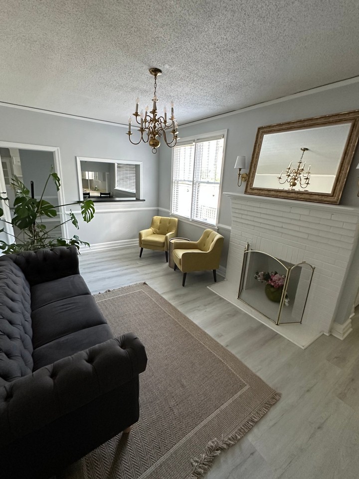 5509 N Main St - Photo 2 of 2
