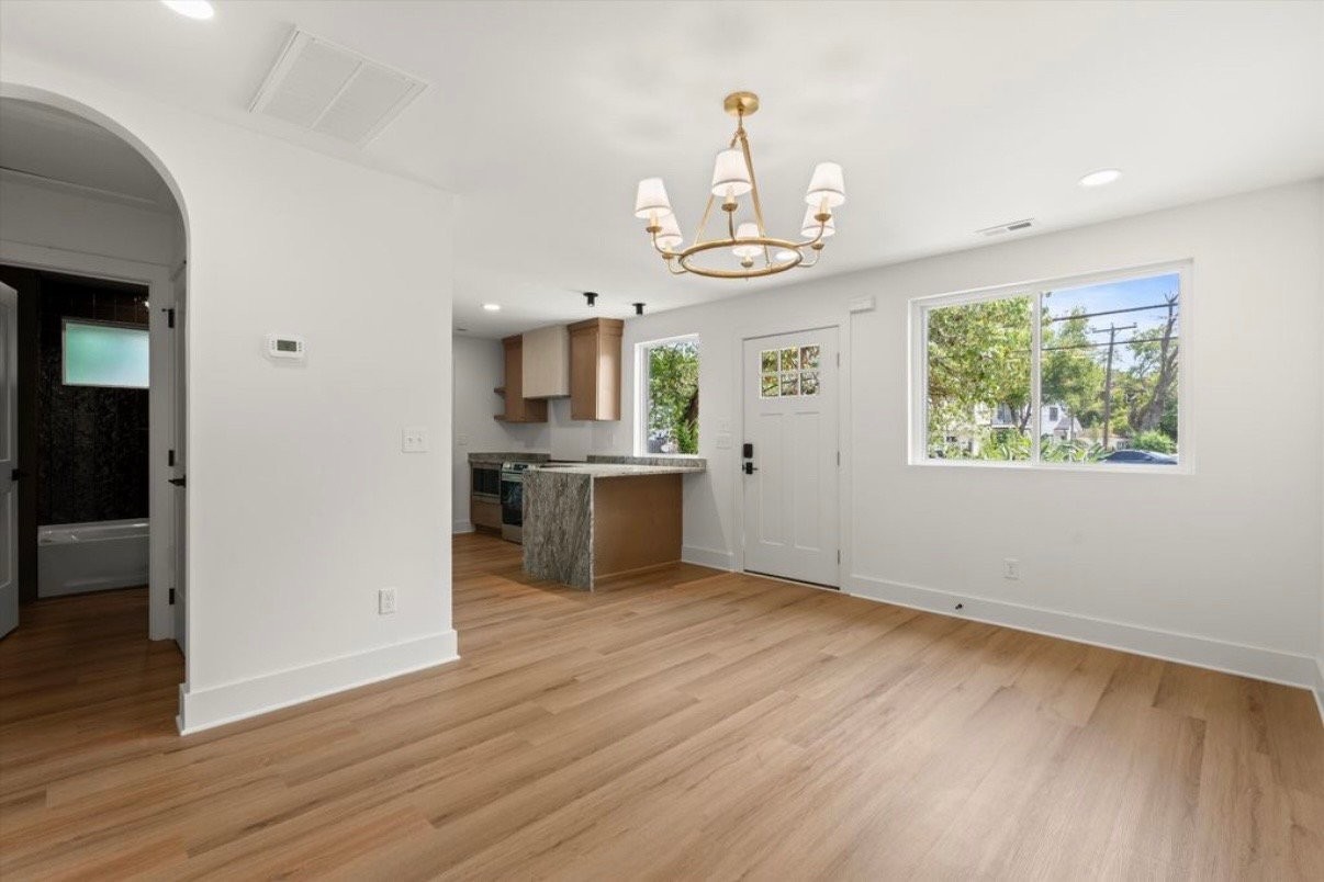 805 25th Ave N #A - Photo 6 of 20
