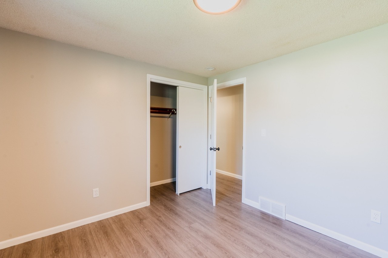 15 Glendale Ter - Photo 3 of 15