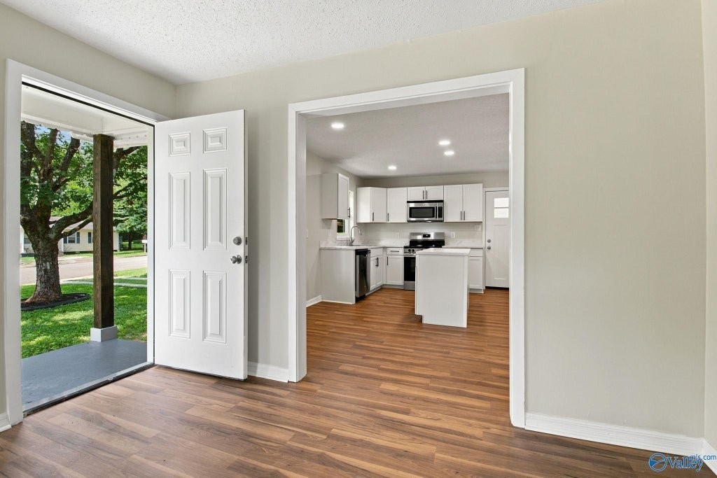 3506 Gay St Nw - Photo 4 of 20