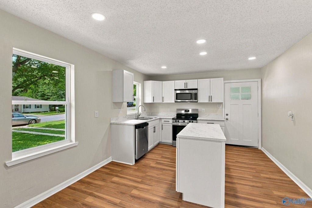 3506 Gay St Nw - Photo 5 of 20