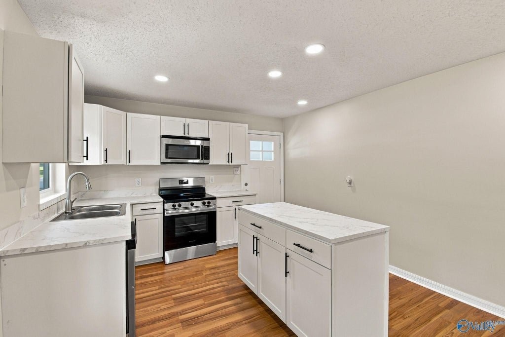 3506 Gay St Nw - Photo 6 of 20