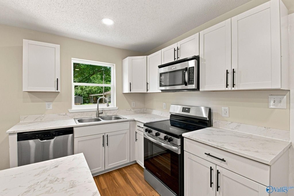 3506 Gay St Nw - Photo 7 of 20