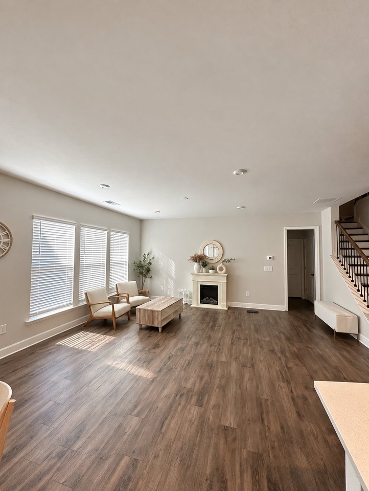 1353 Maston Rd - Photo 2 of 20