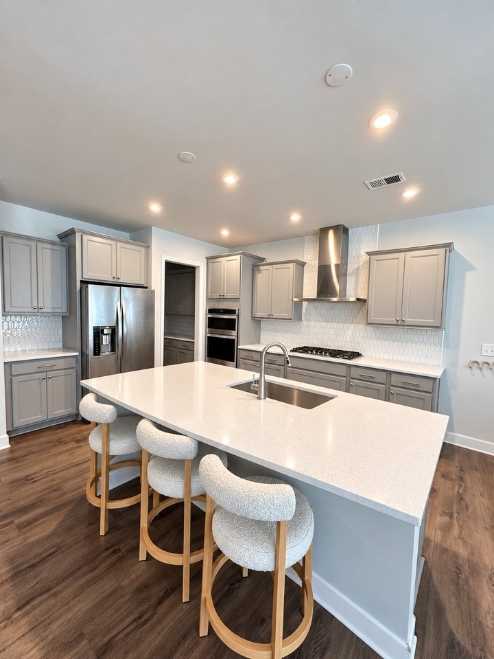 1353 Maston Rd - Photo 3 of 20