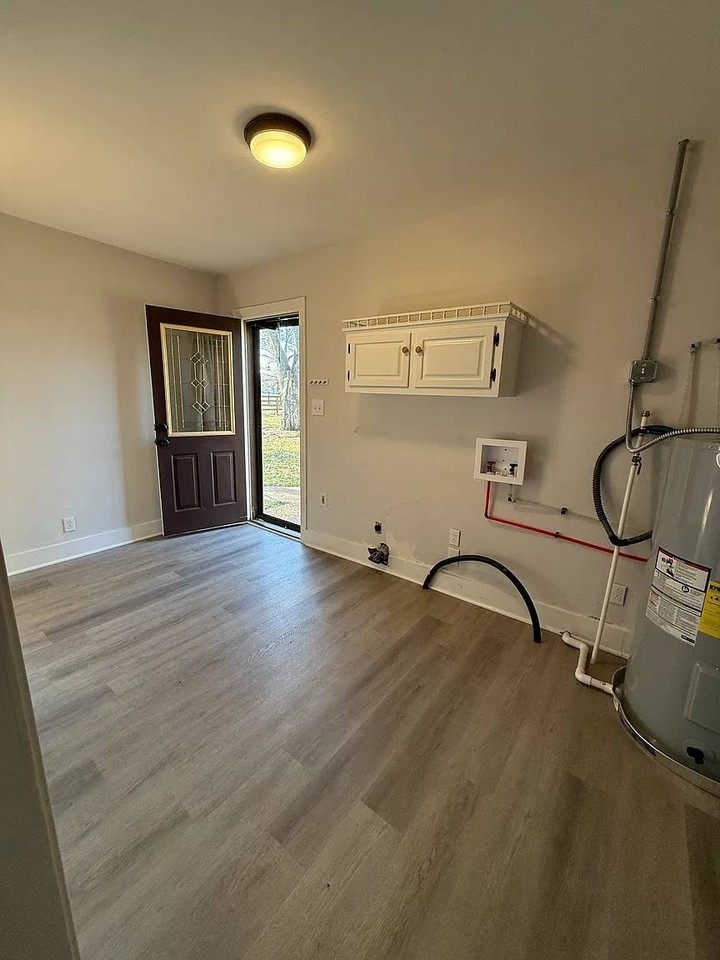 1504 Harrison Rd - Photo 7 of 16