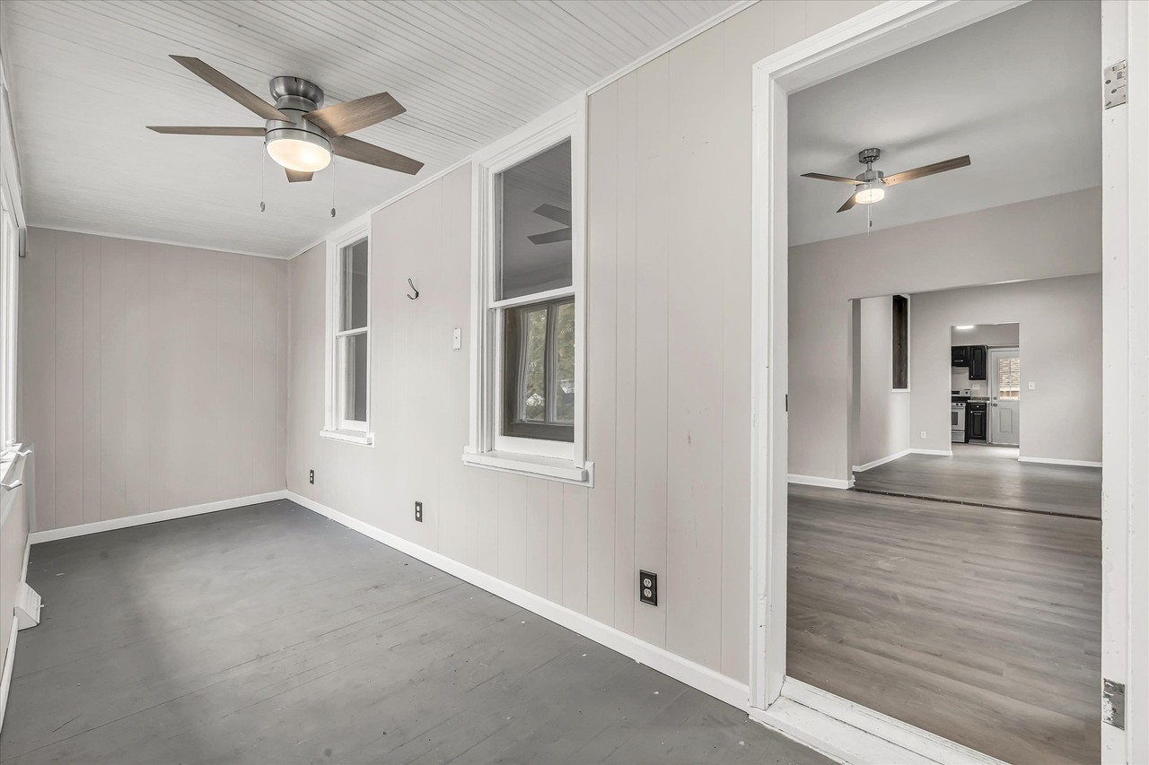 1532 N Sturdevant St - Photo 4 of 16
