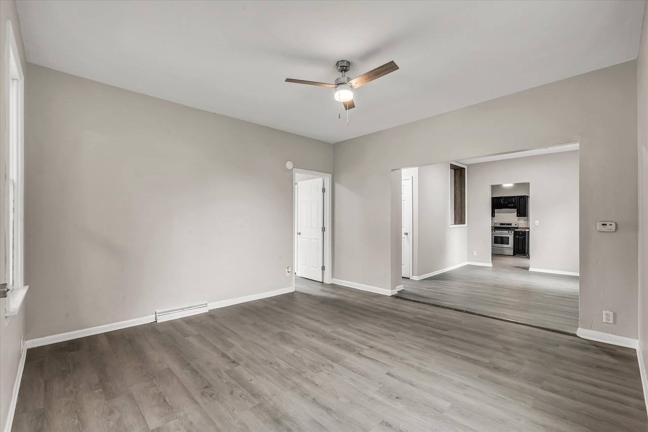 1532 N Sturdevant St - Photo 6 of 16