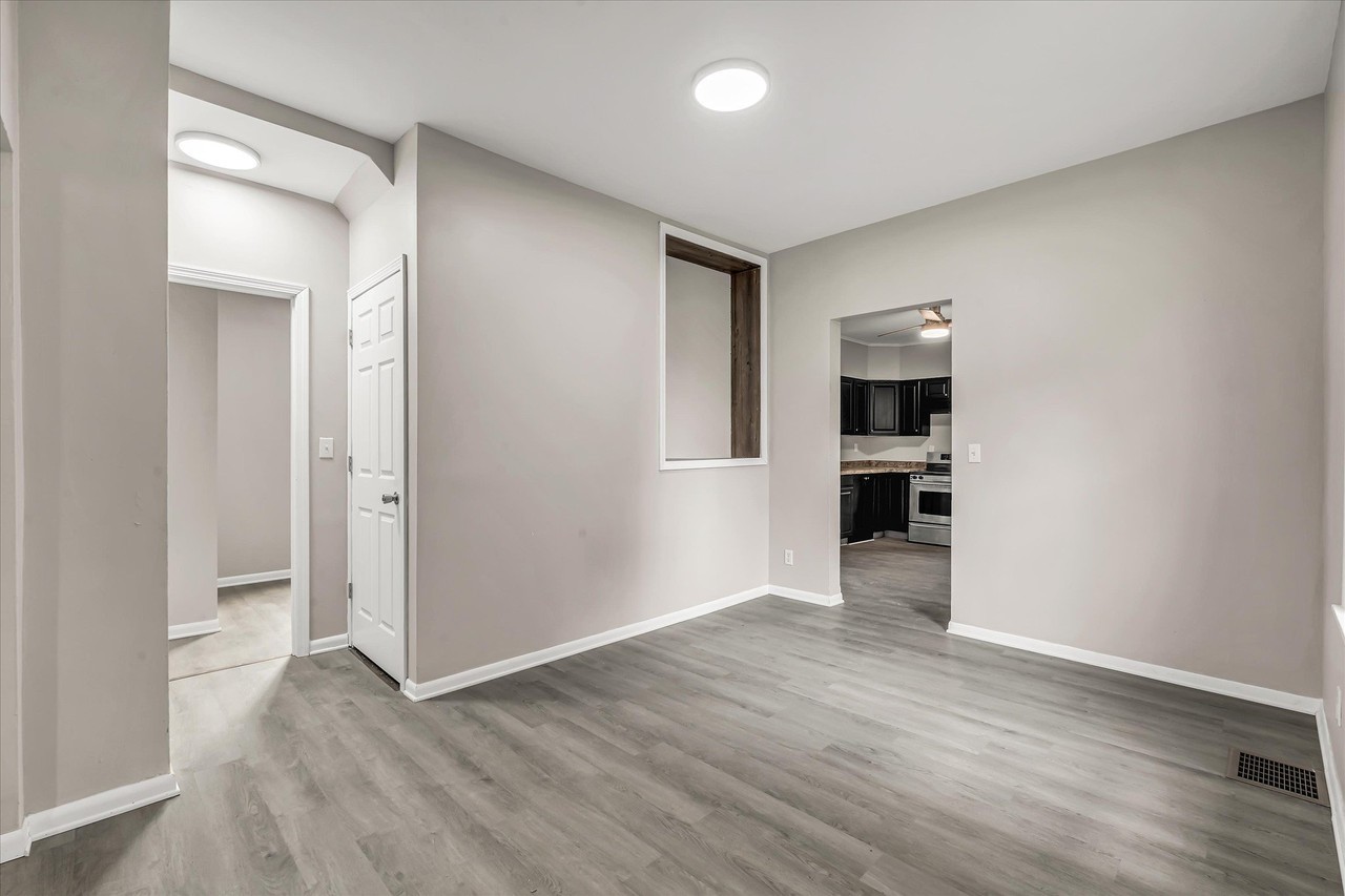 1532 N Sturdevant St - Photo 7 of 16