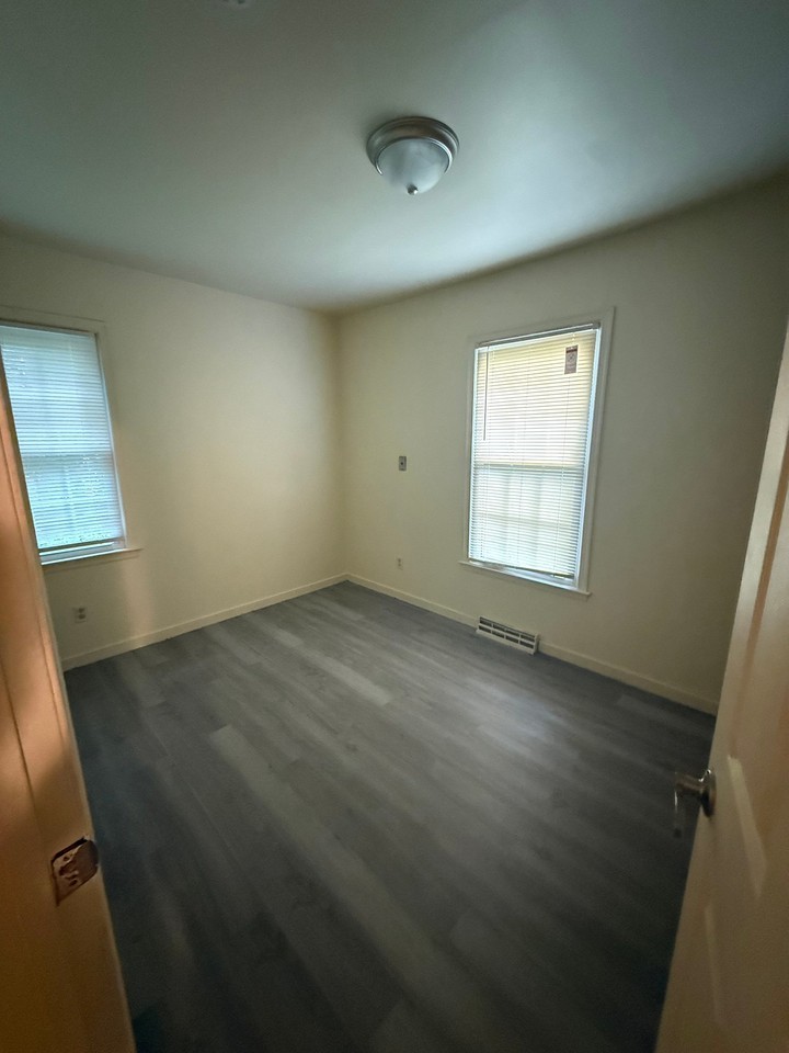 4311 Shillcutt Rd - Photo 7 of 11