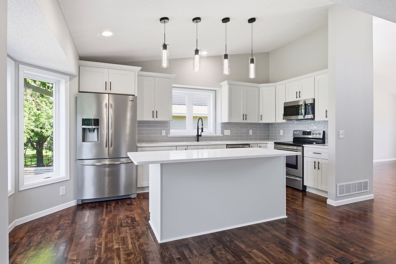 20911 Illinois Path - Photo 6 of 15