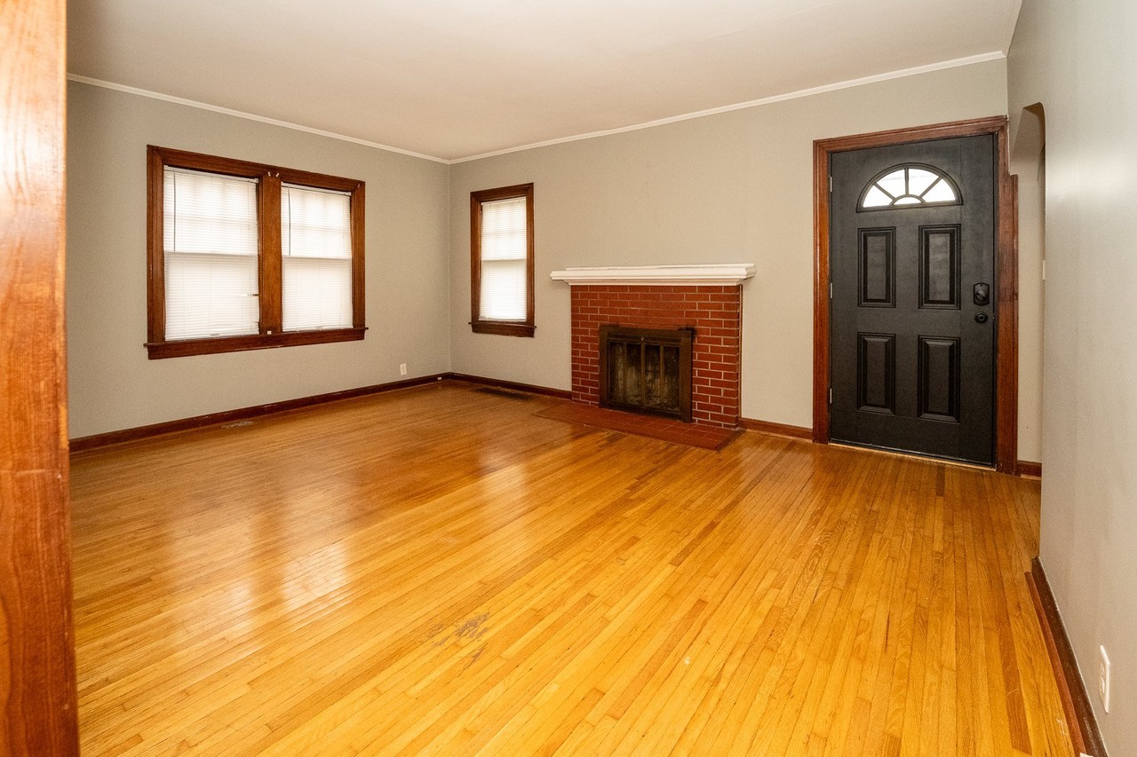 104 S Weinbach Ave - Photo 5 of 20