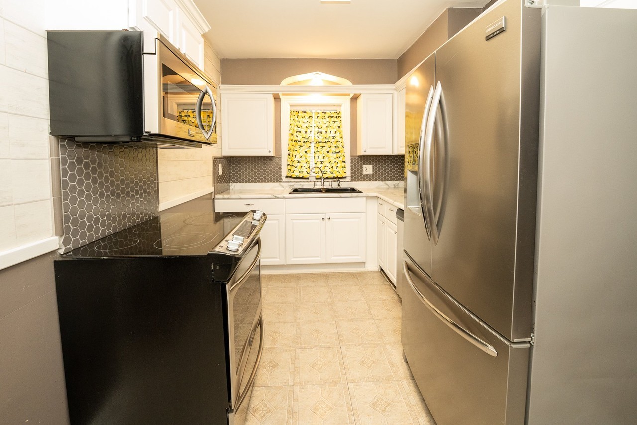 104 S Weinbach Ave - Photo 7 of 20