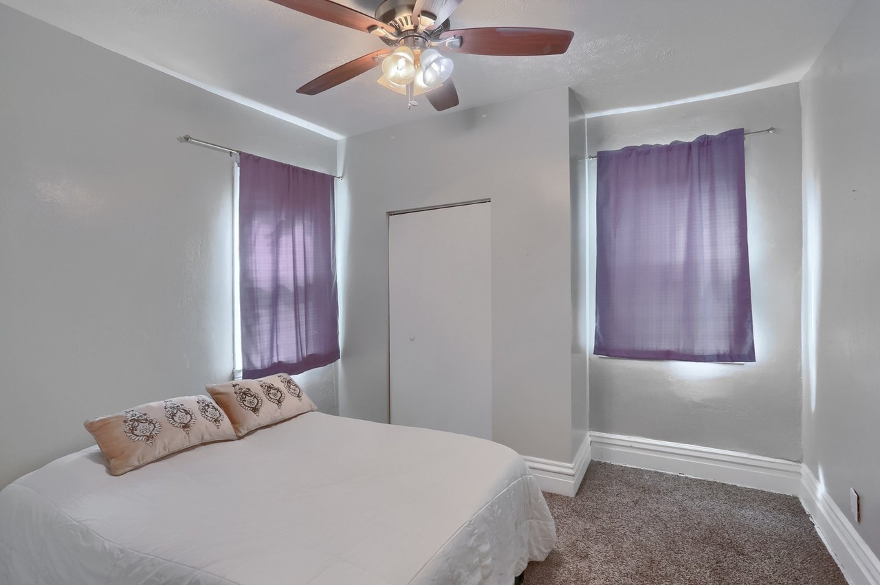 323 Virginia Ave - Photo 5 of 20