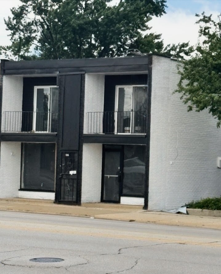 1506 W 127th St #2W - Photo 2 of 8