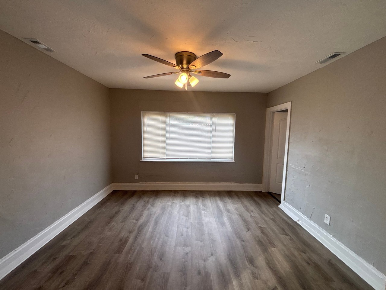 7321 S Kenwood Ave #1 - Photo 4 of 7