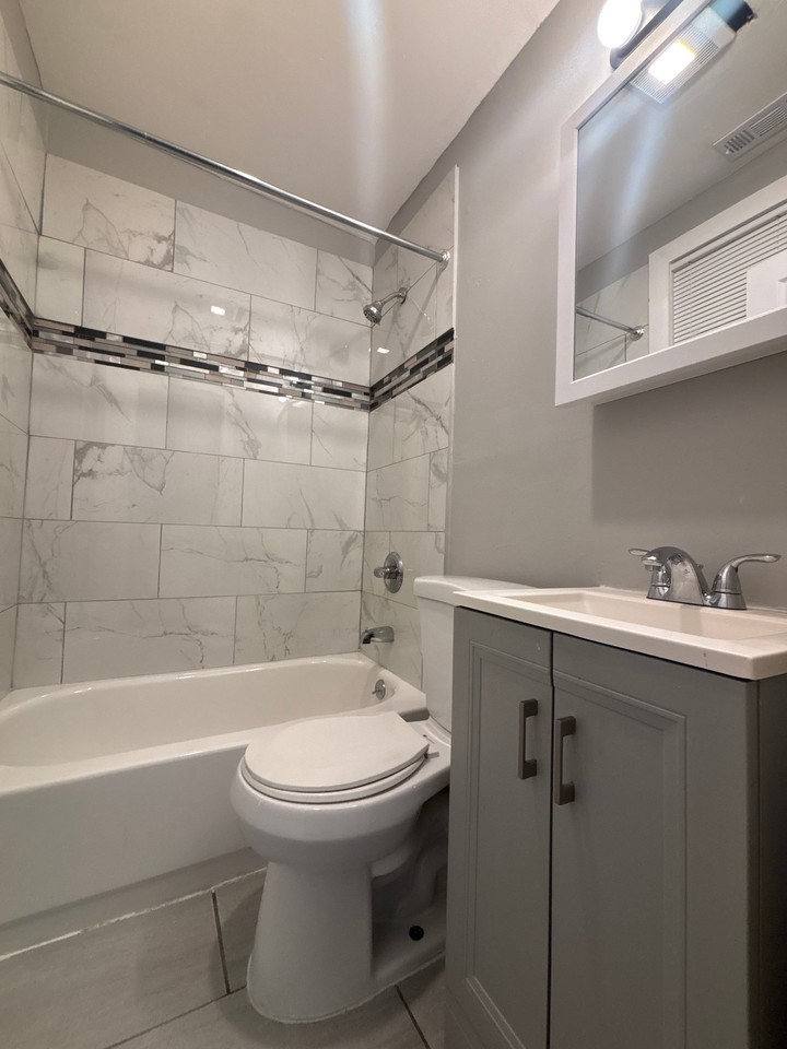 7321 S Kenwood Ave #1 - Photo 7 of 7