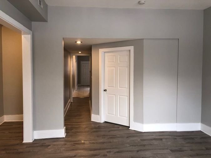6502 S Rhodes Ave #2 - Photo 3 of 7