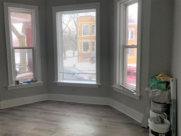 6502 S Rhodes Ave #2 - Photo 4 of 7