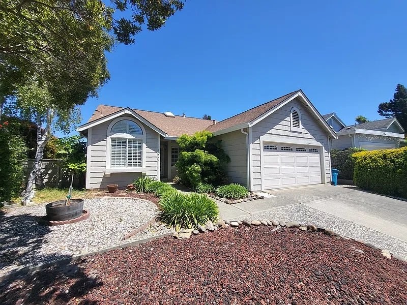 170 Moonraker Ct - Photo 2 of 20