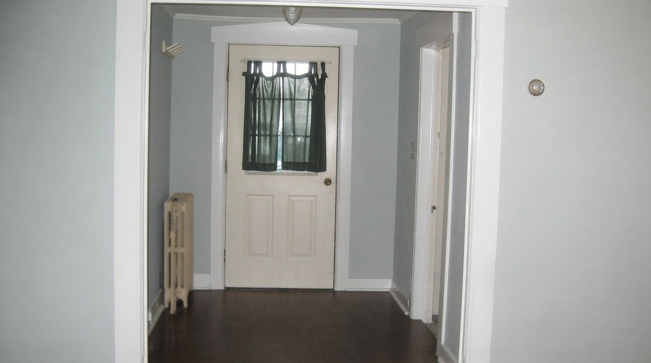 932 E Main St #B - Photo 5 of 5