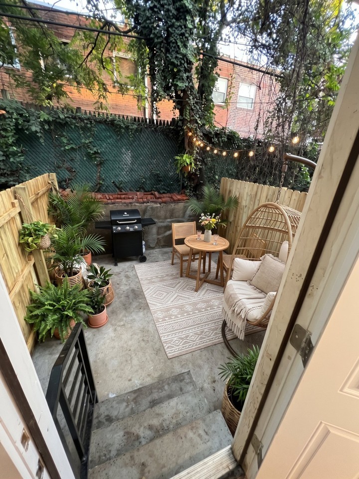 1624 Dounton St - Photo 4 of 16