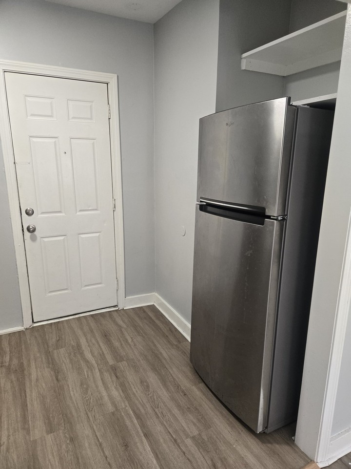 31 Whittier St #3 - Photo 2 of 9
