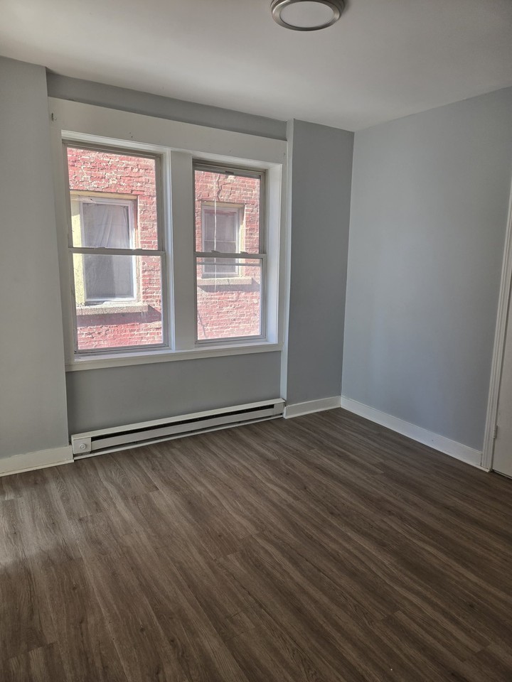 31 Whittier St #3 - Photo 6 of 9