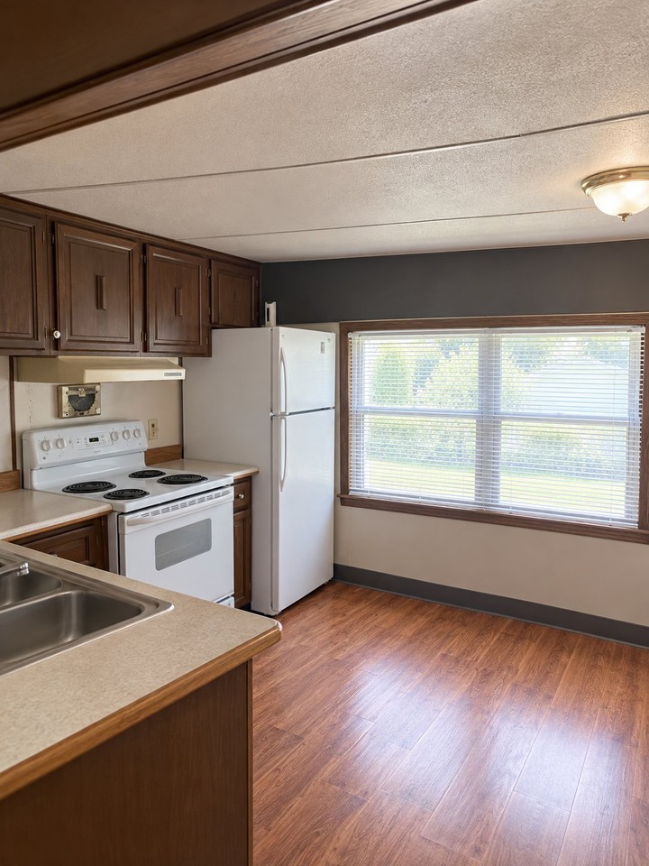 117 Gilligan Ct #117 - Photo 3 of 6
