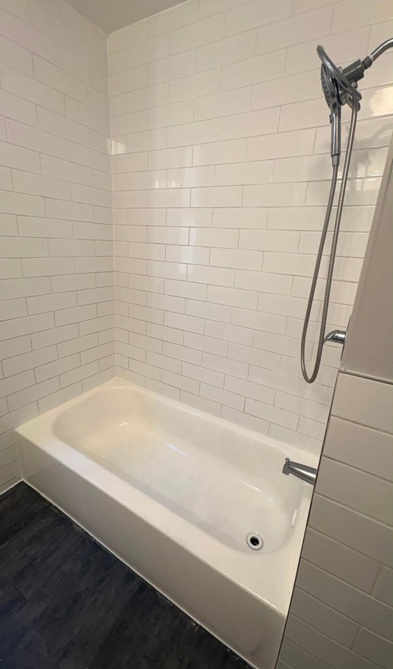 576 Hawthorne Ave #2 - Photo 3 of 11