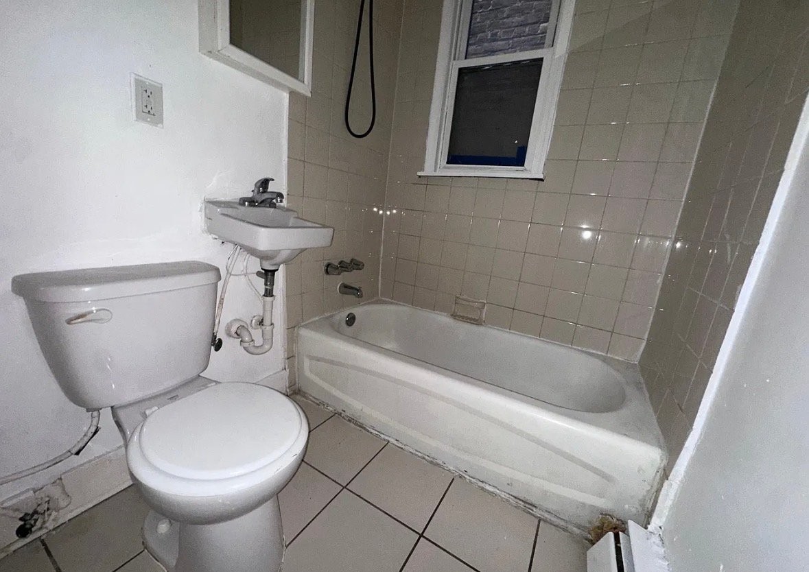 149 Wilkinson Ave #2L - Photo 3 of 10