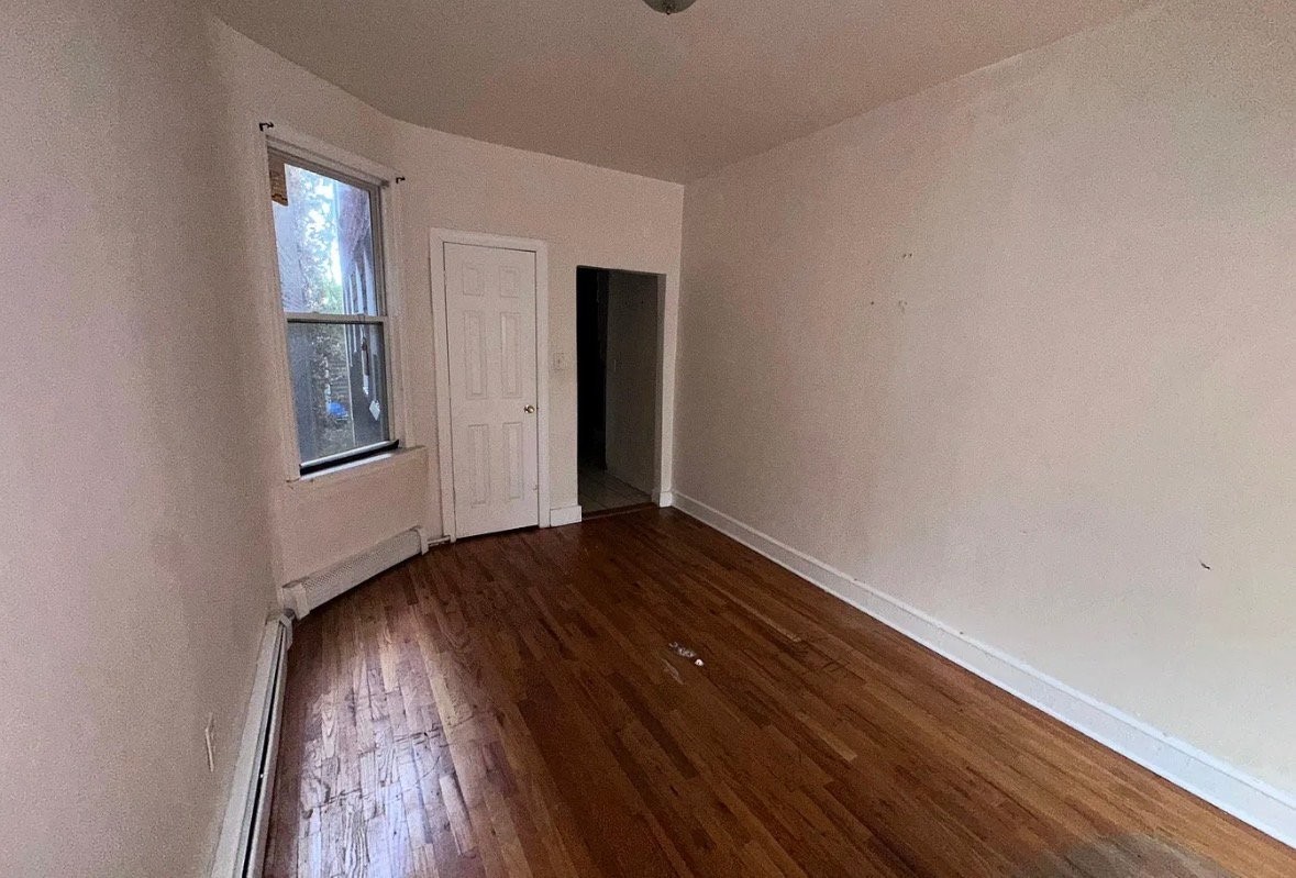 149 Wilkinson Ave #2L - Photo 7 of 10