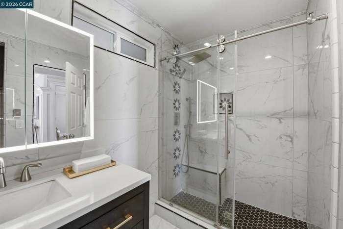 3916 Bataan Ave - Photo 7 of 20