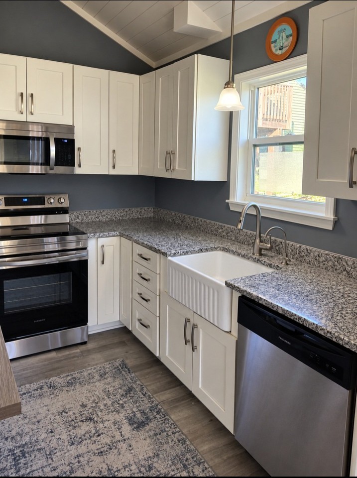 212 Edwards Ave - Photo 2 of 7