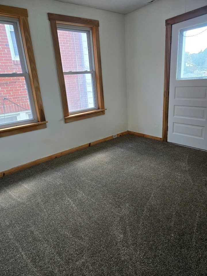 411 Louisiana Ave - Photo 7 of 20