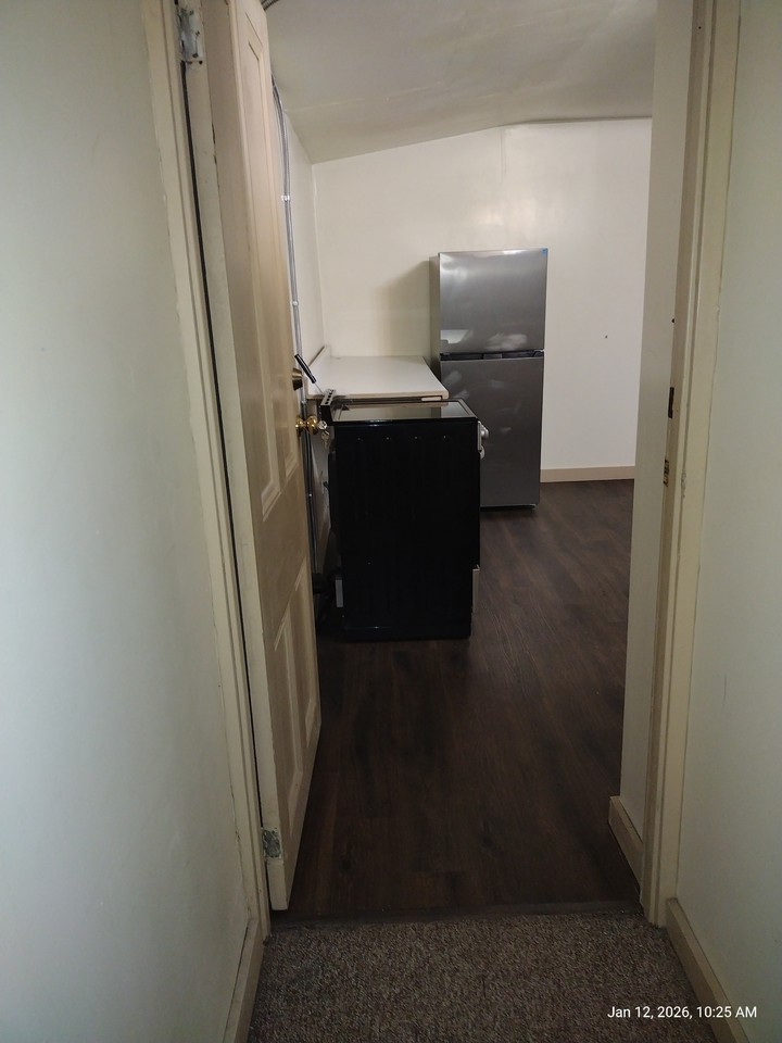 213 - 215 South Jefferson Street - Photo 5 of 9