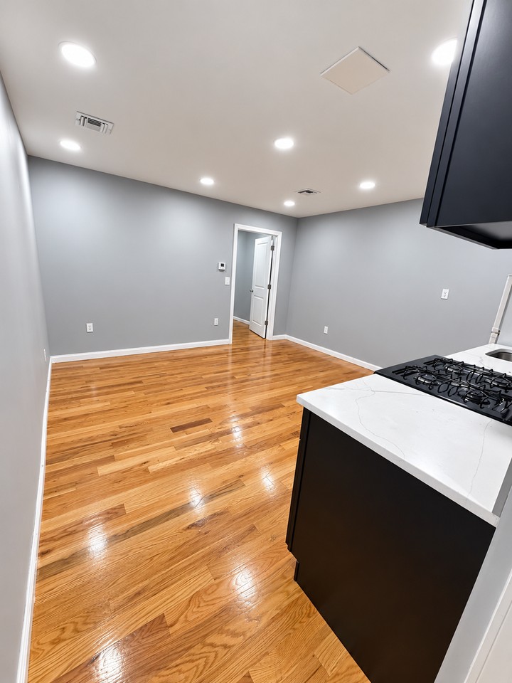 311-323 Clinton Avenue - Photo 3 of 8