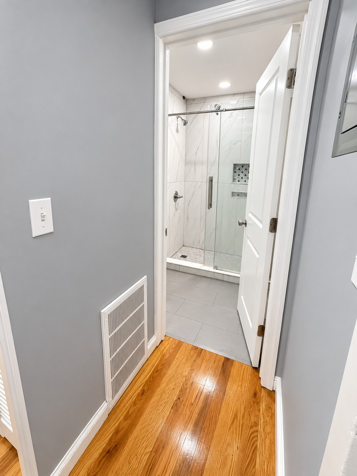 311-323 Clinton Avenue - Photo 5 of 8