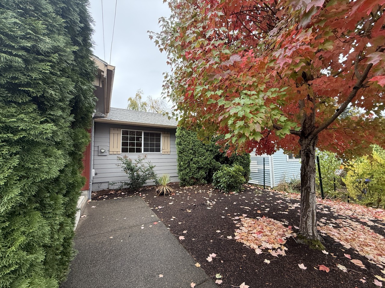 418 Koons St #1 - Photo 5 of 30