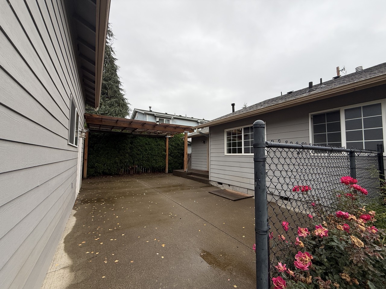 418 Koons St #1 - Photo 6 of 30