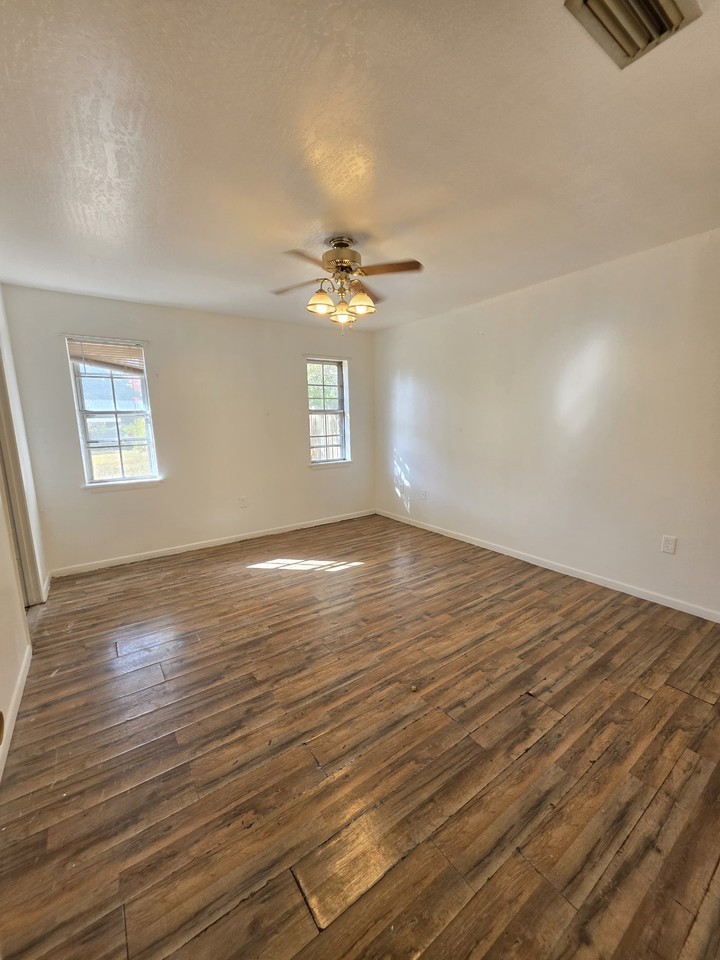 419 Hacienda Ave #1 - Photo 5 of 11