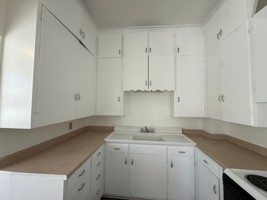featured image of 804 Lewis Ave #1