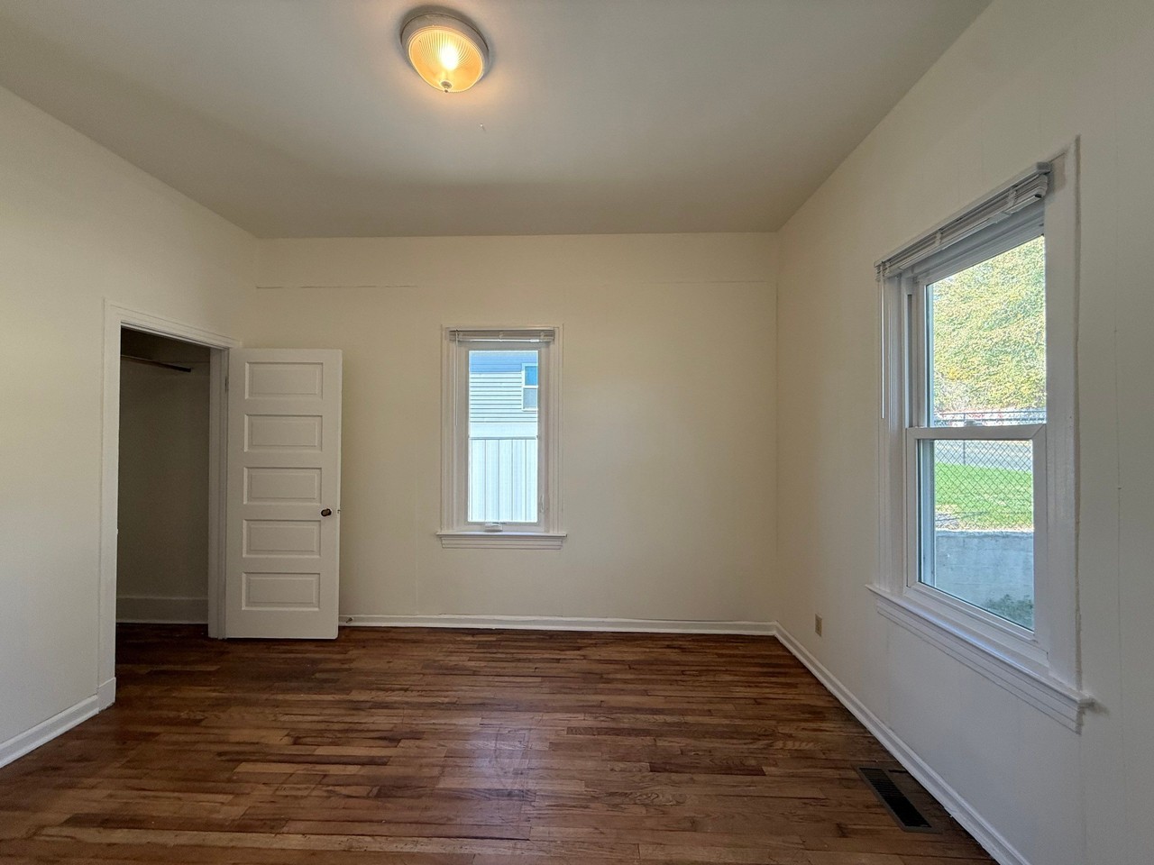 804 Lewis Ave #1 - Photo 4 of 17